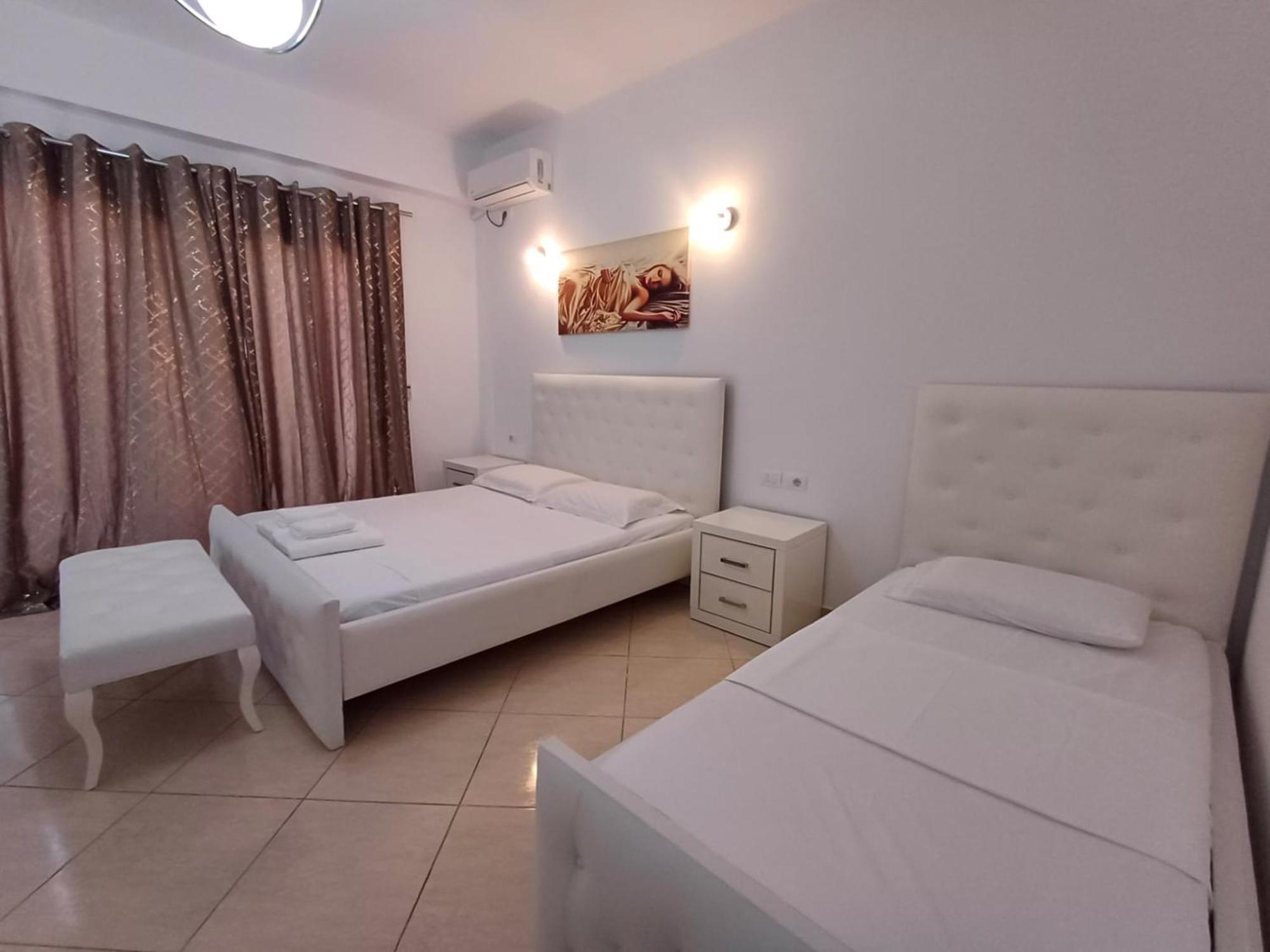 Hotel Sherifi Sarandë Exterior foto